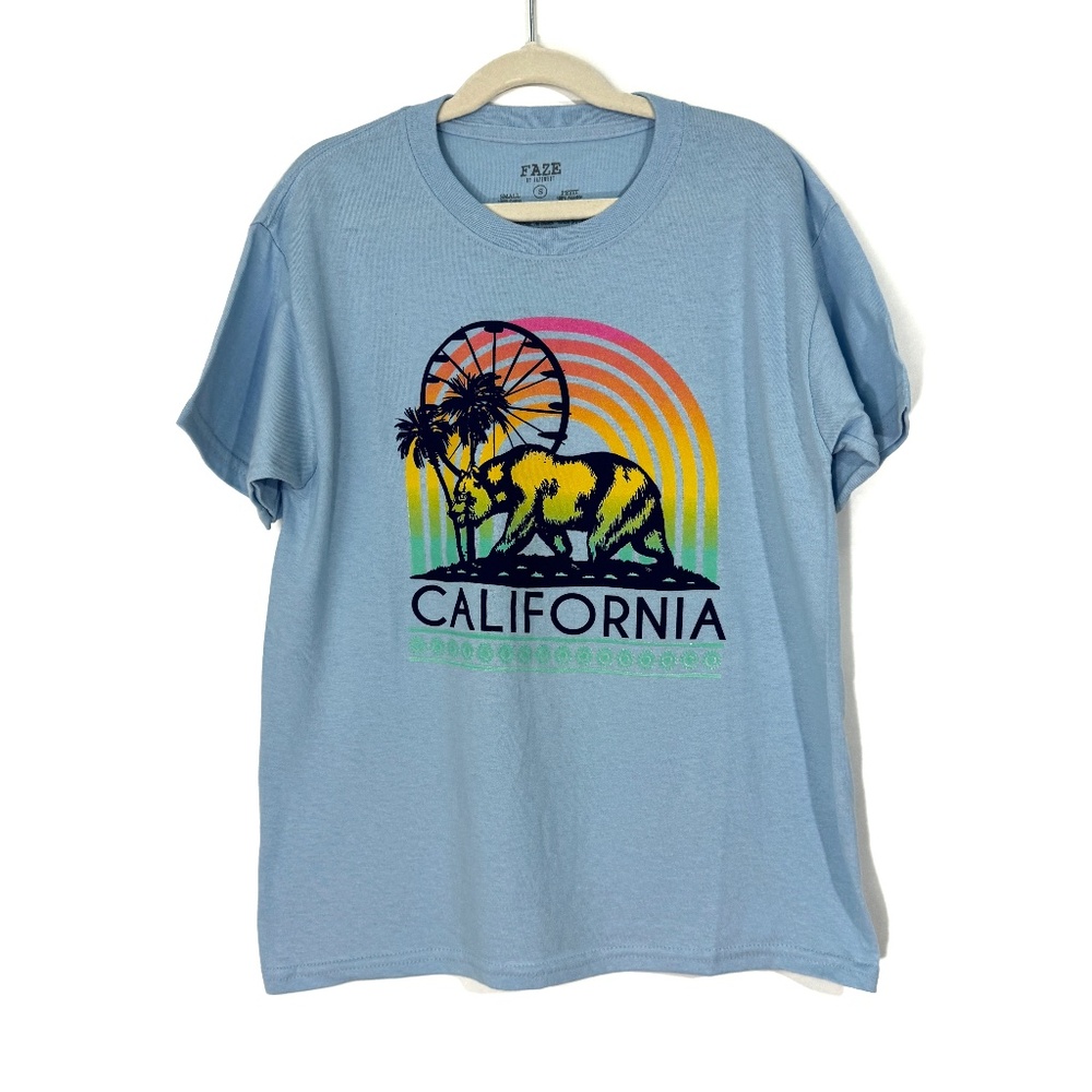 FAZE By Fazewest Kid’s Size Small Light Blue California Bear Graphic Tee Shirt